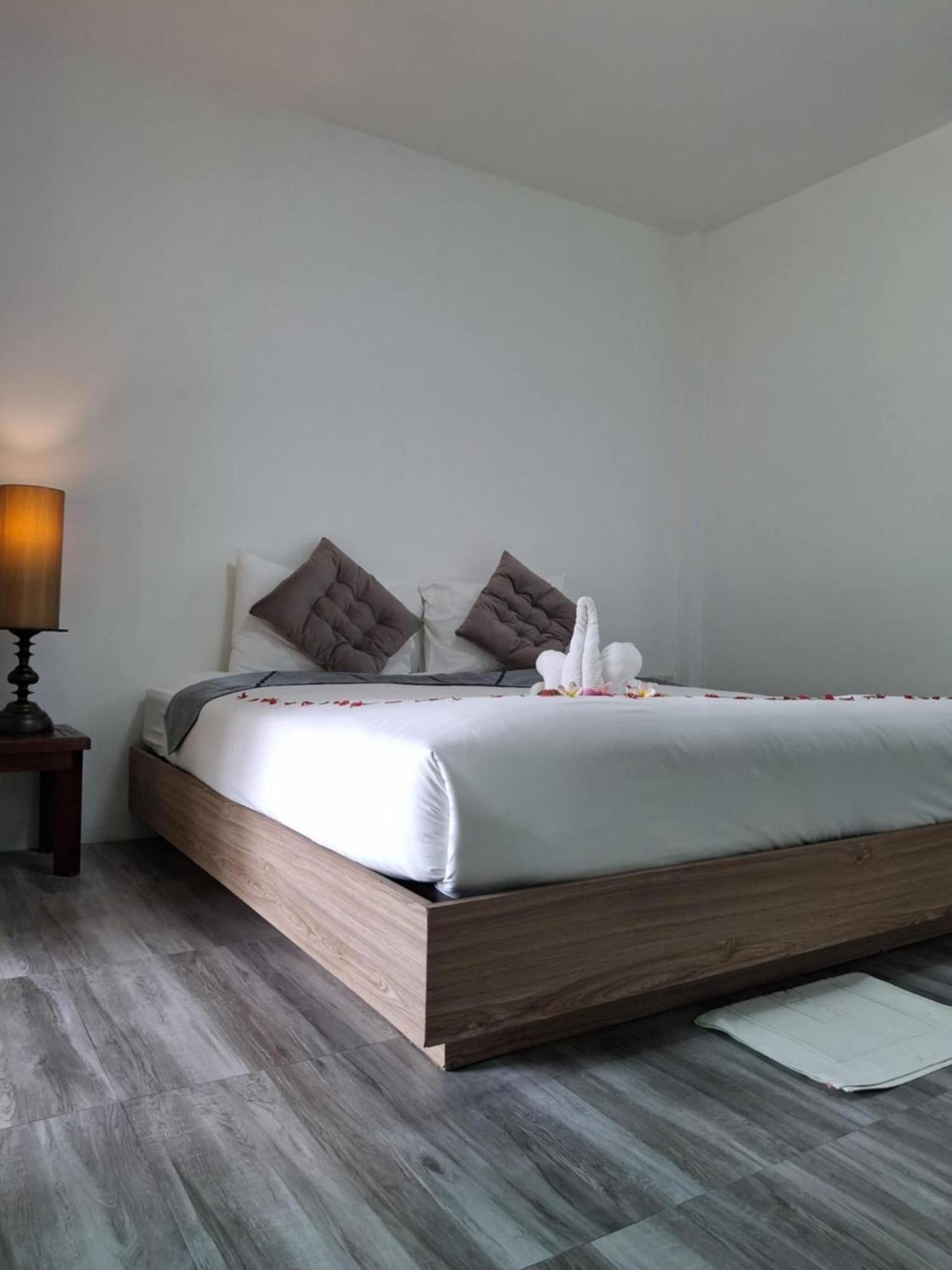 Phurin Thara Resort Ko Lanta Exterior foto