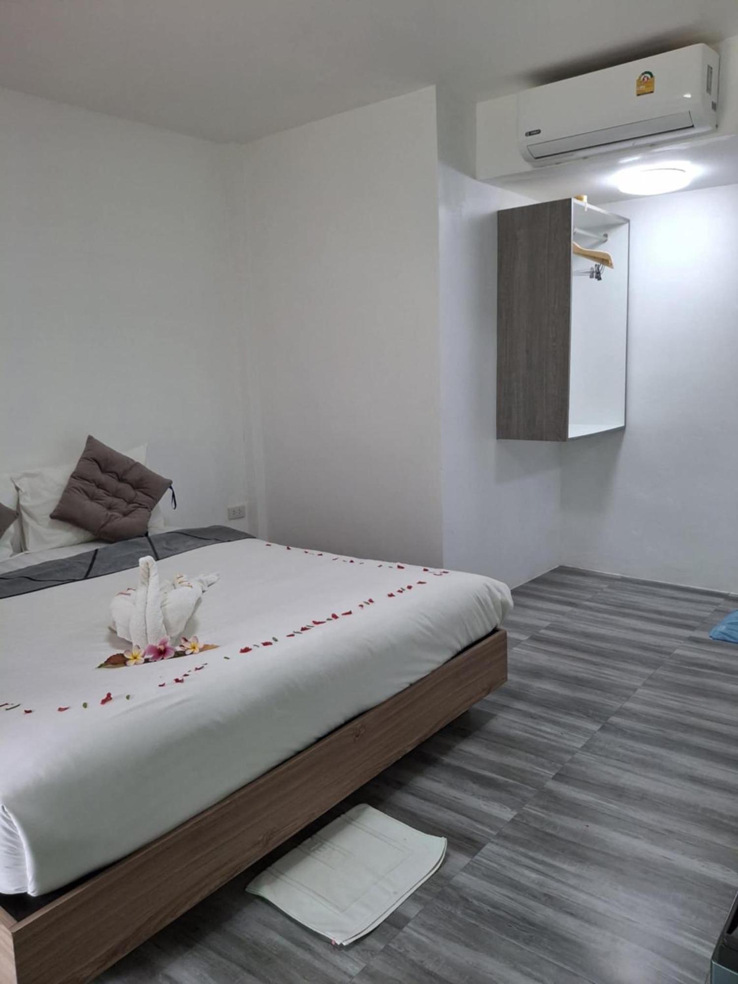 Phurin Thara Resort Ko Lanta Exterior foto